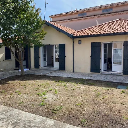 2 Maisons A Rue Daisson Holiday home Gujan-Mestras